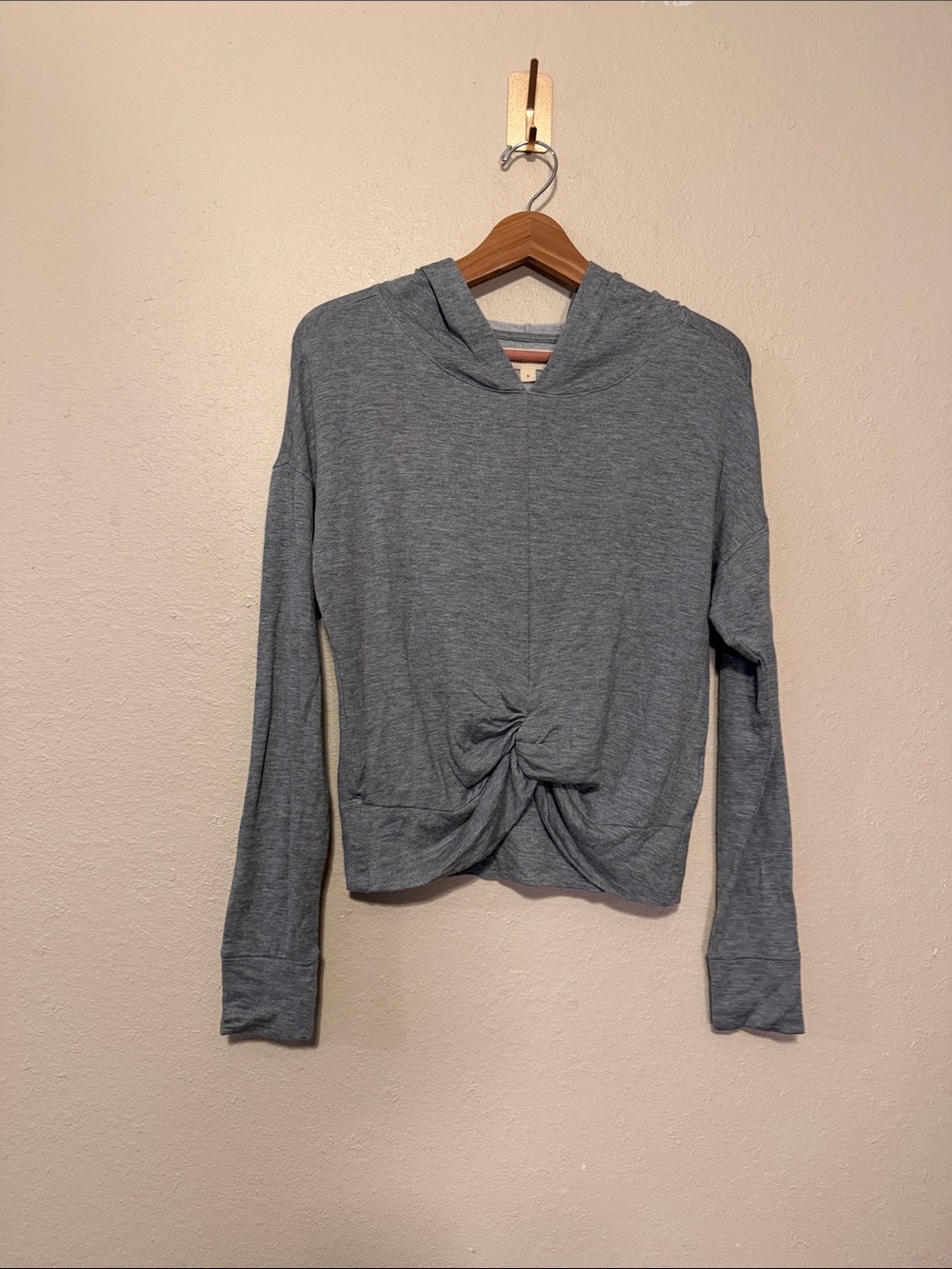 Cloth and stone super soft Knotted Front Grey hoodie Size Small